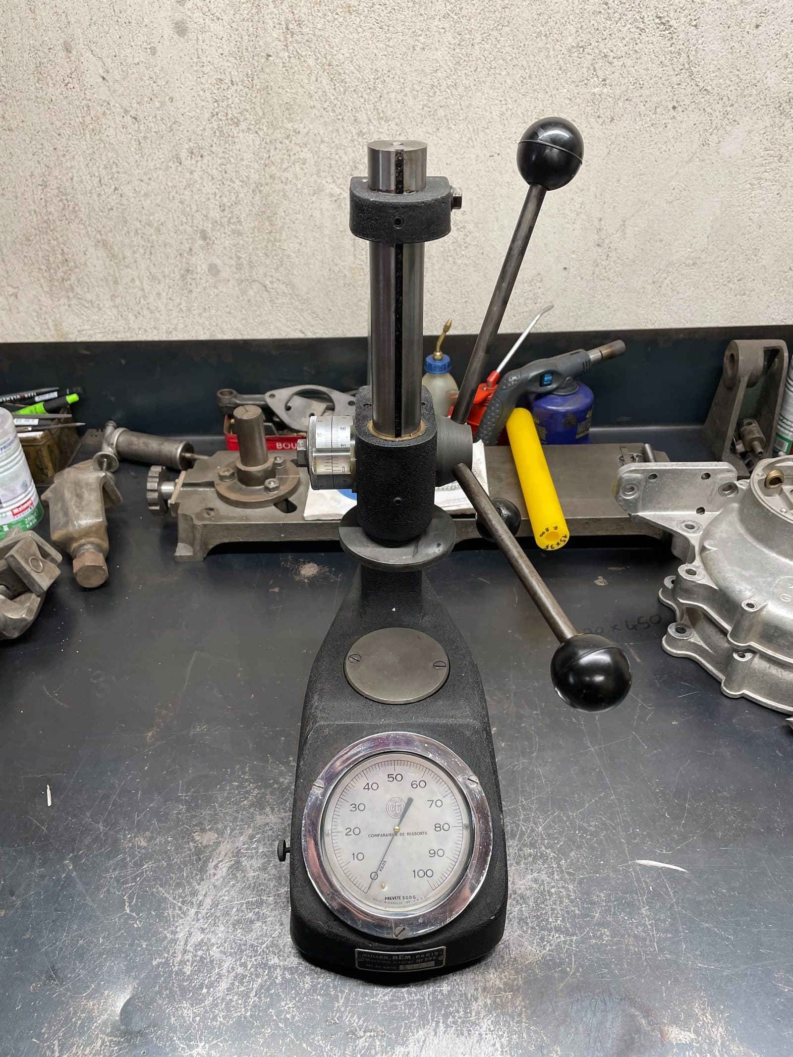 Compressiomètre à ressort de soupape Bem Muller